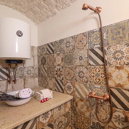 فندق مبيت وإفطار Domus Petra Civico 104 3*