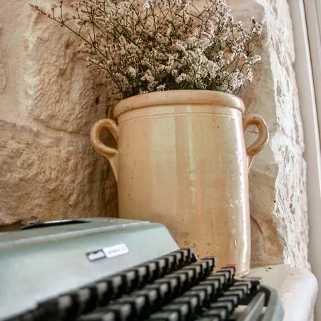 Domus Petra Civico 104 B&B 세글리에 메사피카