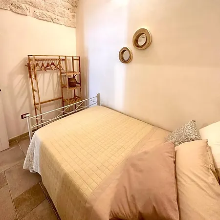 Bed & Breakfast Domus Petra 104 3*