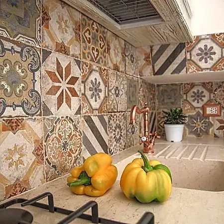 Domus Petra Civico 104 Bed & Breakfast 3*