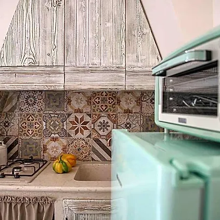 Domus Petra Civico 104 Bed & Breakfast Ceglie Messapica